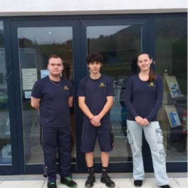 Unsere Azubis 2025 MK Zerspantechnik (450 x 600 px)